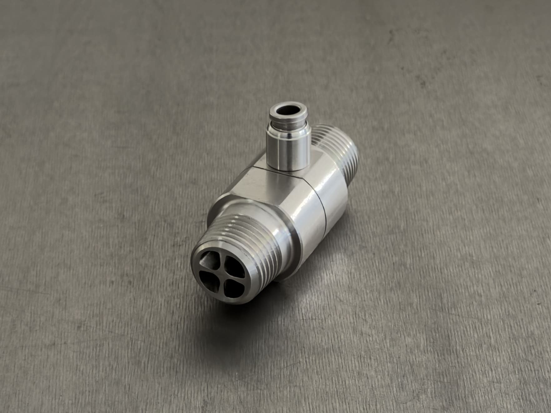 インライン接続型ファインバブル発生器のFB-S15AI-SUS316Lです。