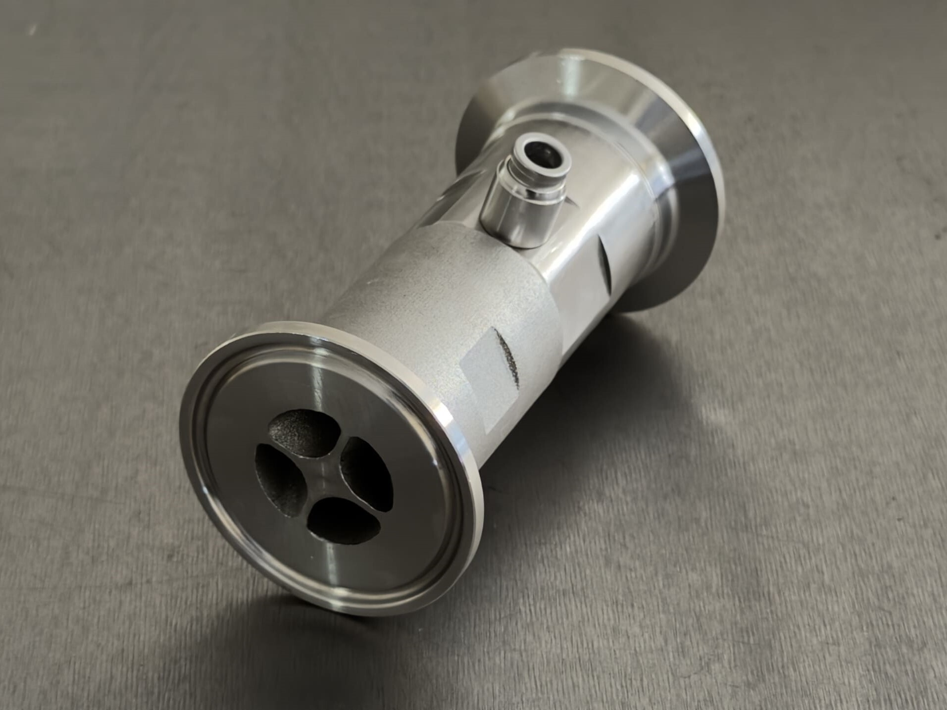 ヘルール接続型ファインバブル発生器のFB-S25AF-SUS316Lです。